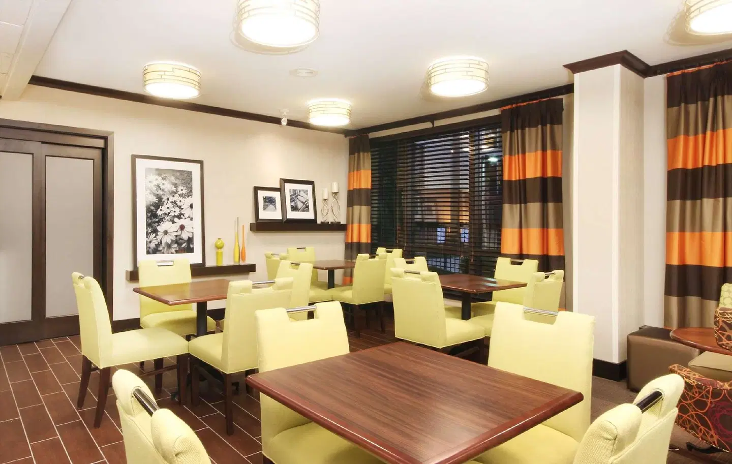 Hampton Inn Overland Park LOUNGE_LOBBY