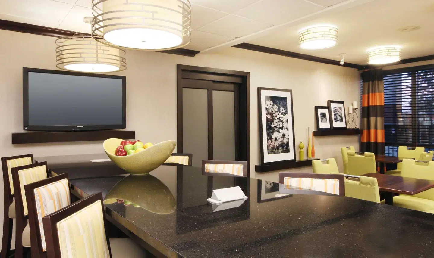 Hampton Inn Overland Park ROOM_EXAMPLE