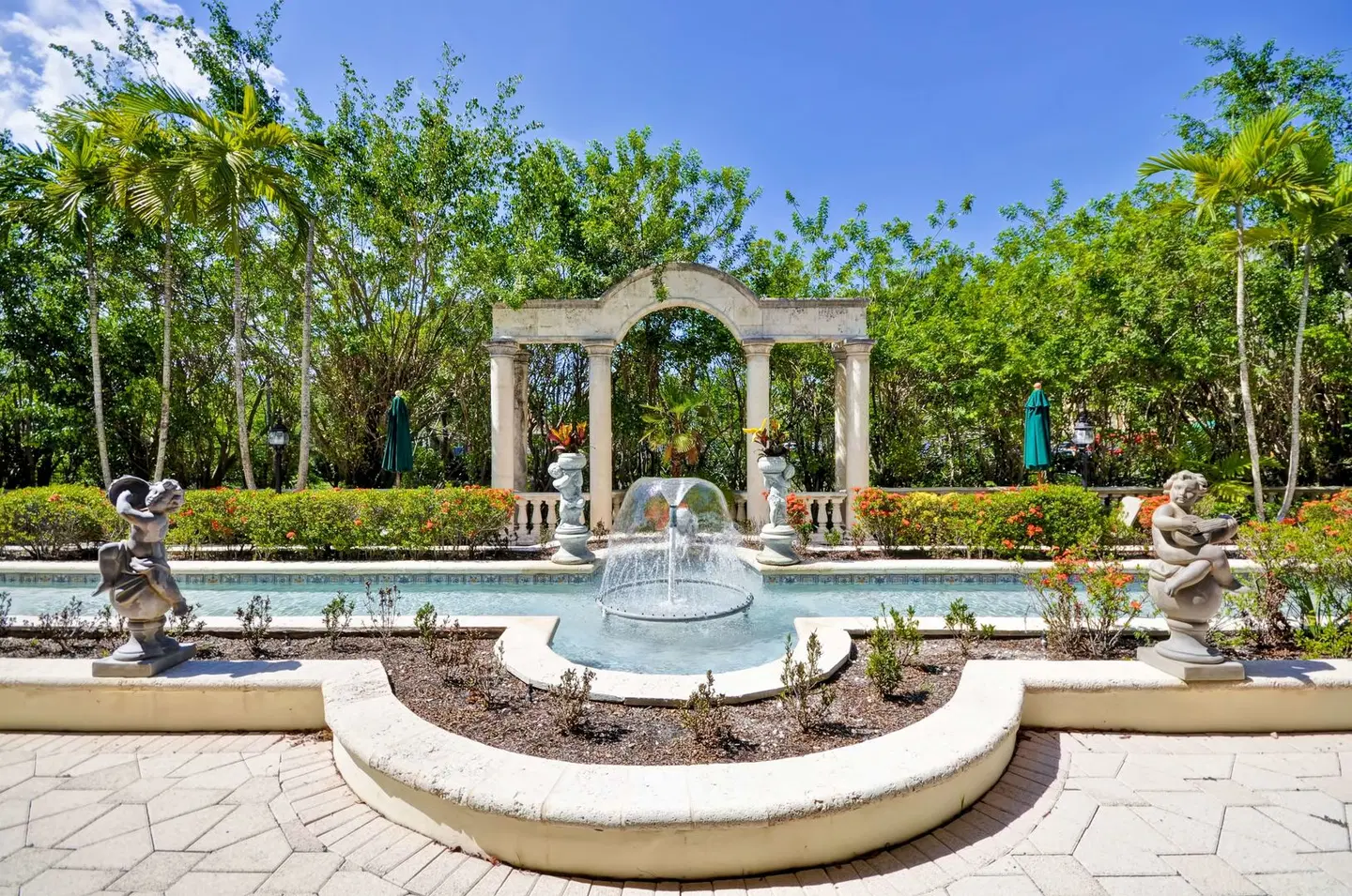 Hampton Inn Palm Beach Gardens OUTDOOR_POOL