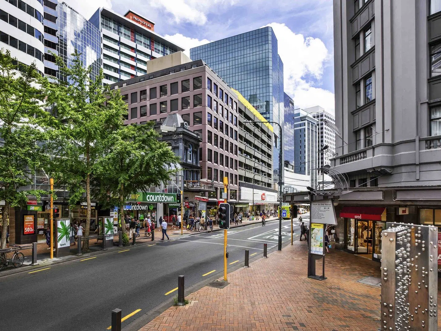 Novotel Wellington Hotel EXTERIOR