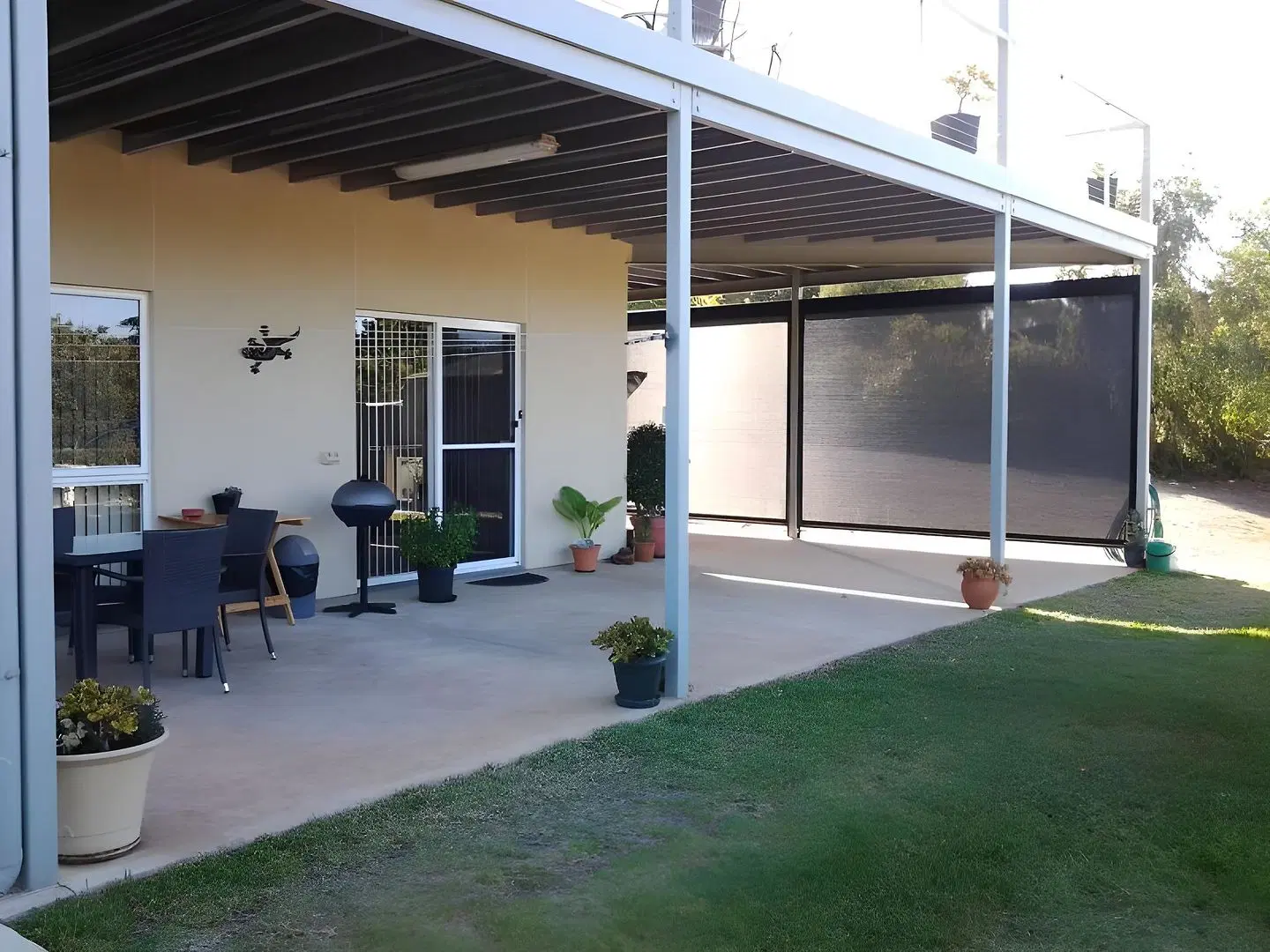 Lyreen's Apartment EXTERIOR