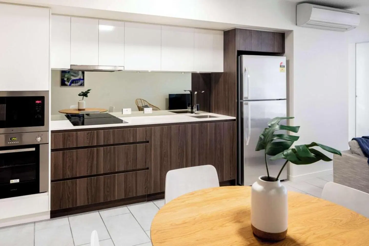 First Light Mooloolaba ROOM_EXAMPLE
