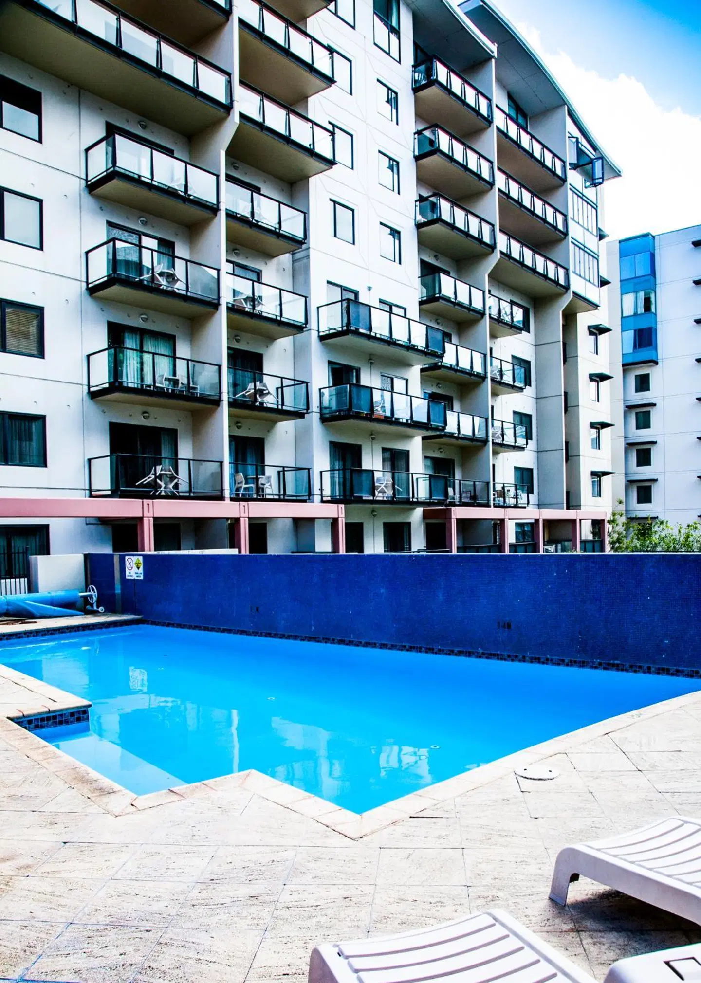 Apartments on Mounts Bay OUTDOOR_POOL