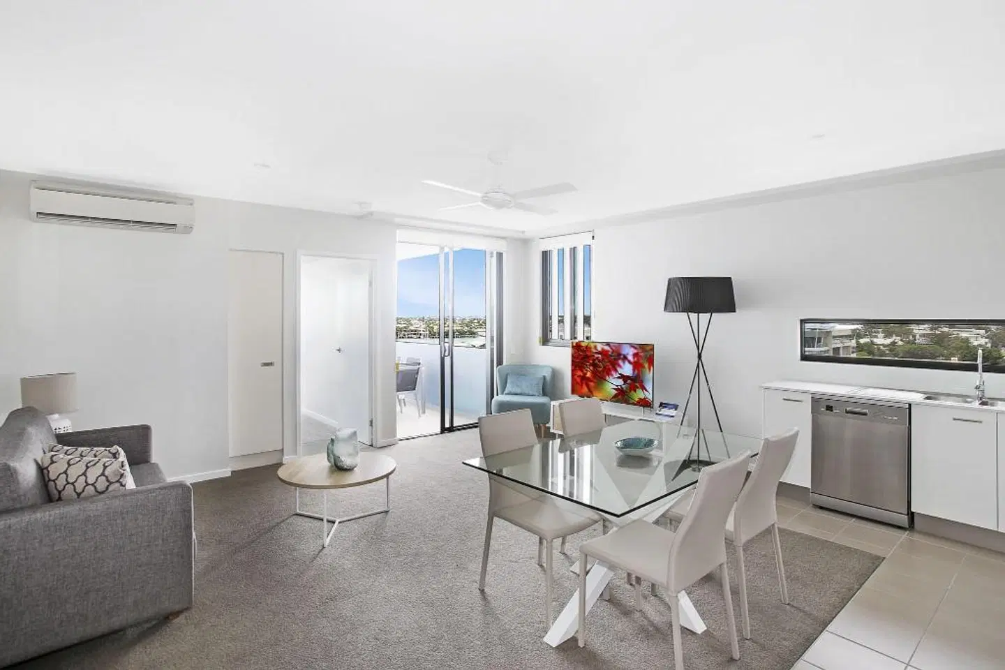Direct Hotels - Sea Breeze Mooloolaba Restaurant