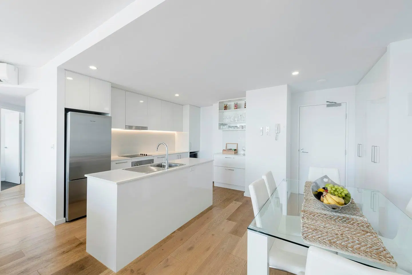 Astra Apartments Newcastle West Badezimmer