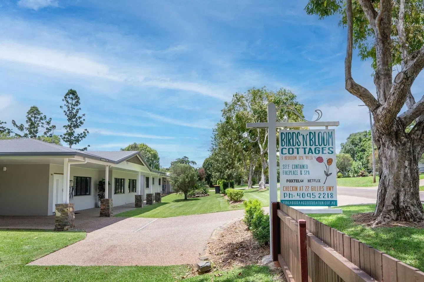 Birds 'n' Bloom Cottages EXTERIOR