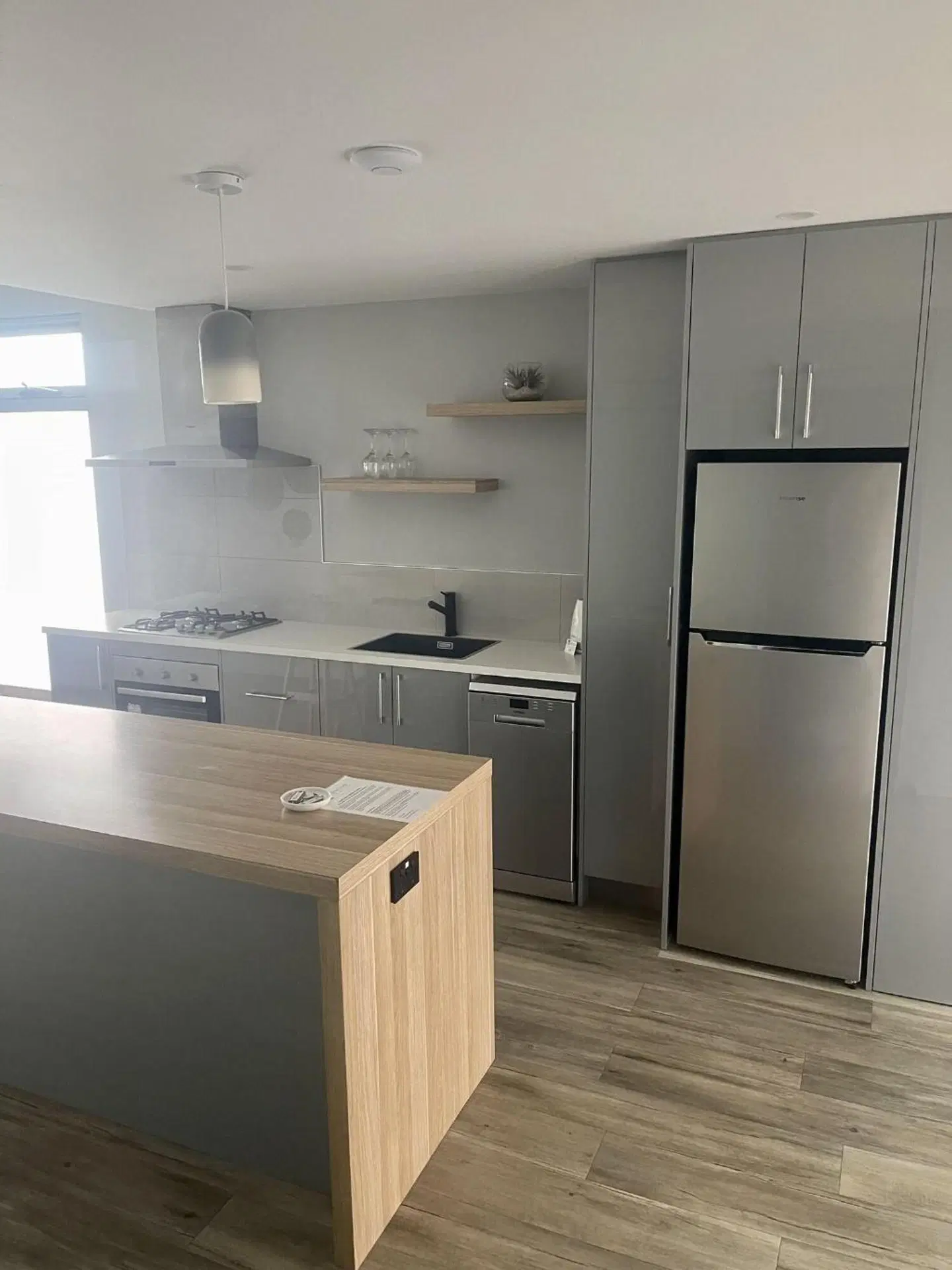 Waterfront Apartments ROOM_EXAMPLE