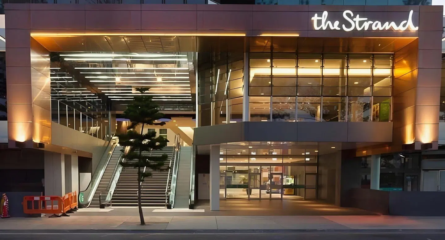 Iconic Kirra Beach Resort EXTERIOR