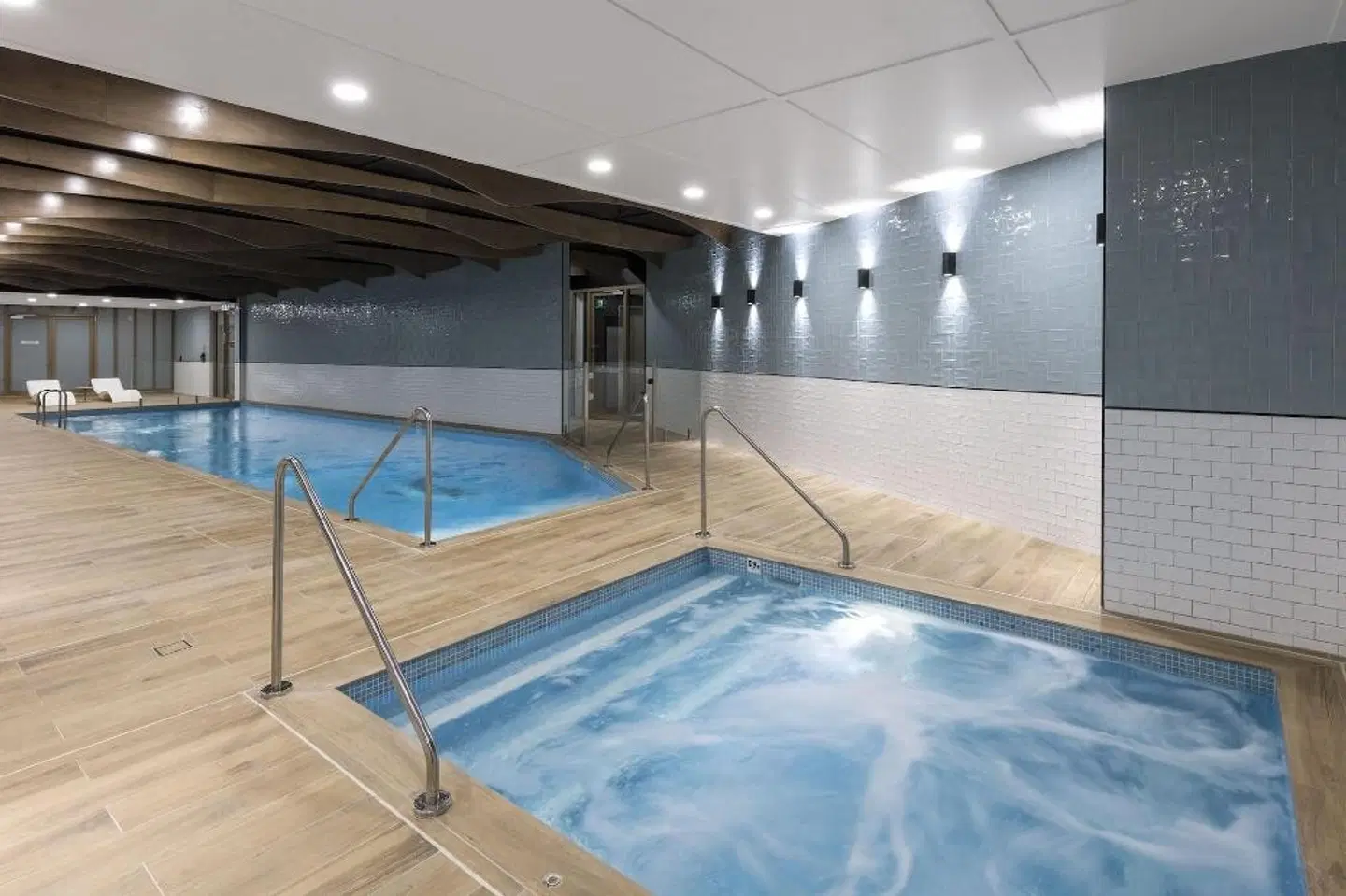 Meriton Suites Sussex Street Hallenbad
