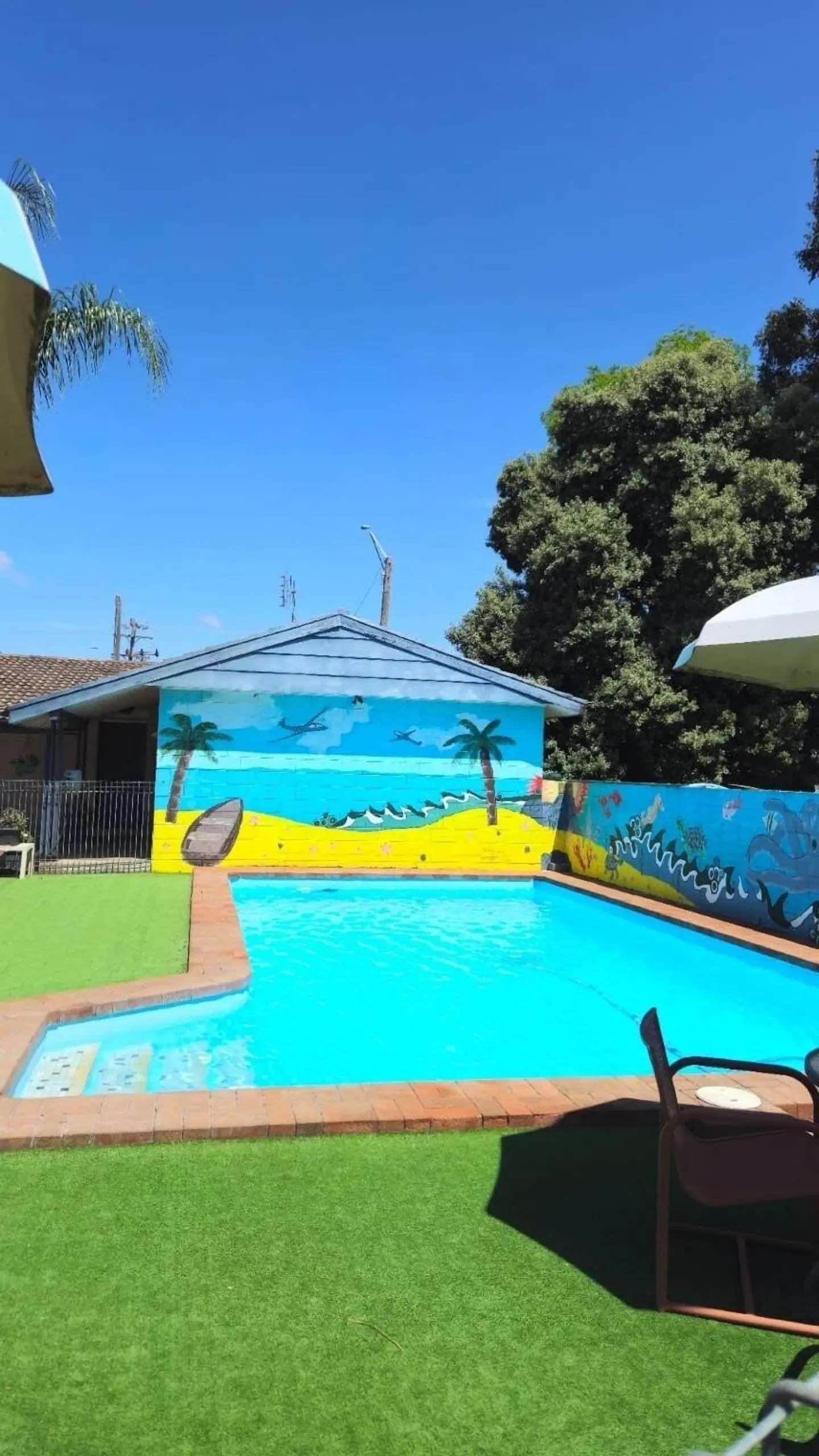 Peppercorn motor inn OUTDOOR_POOL