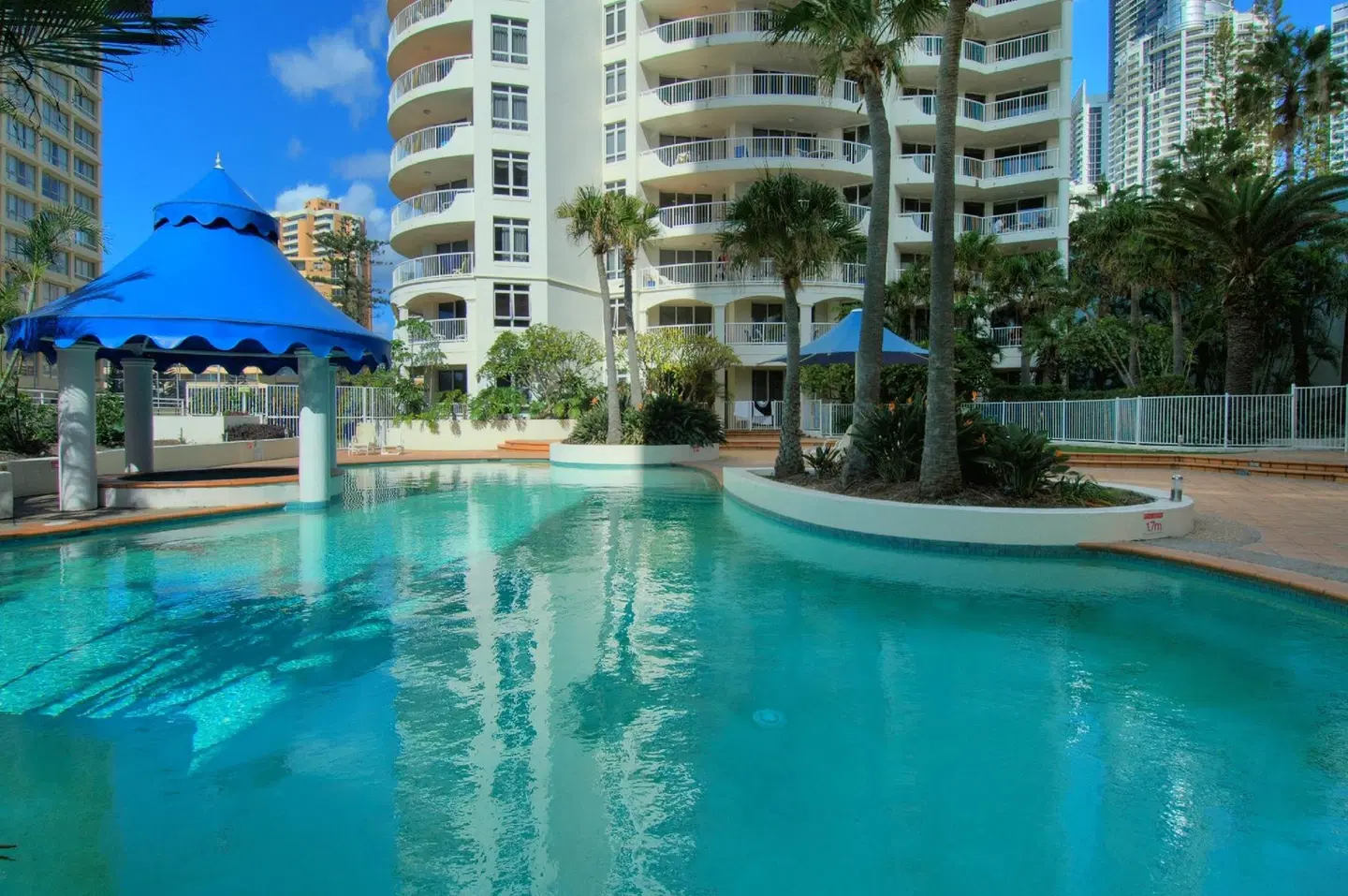 Moroccan Resort - Surfers Paradise OUTDOOR_POOL