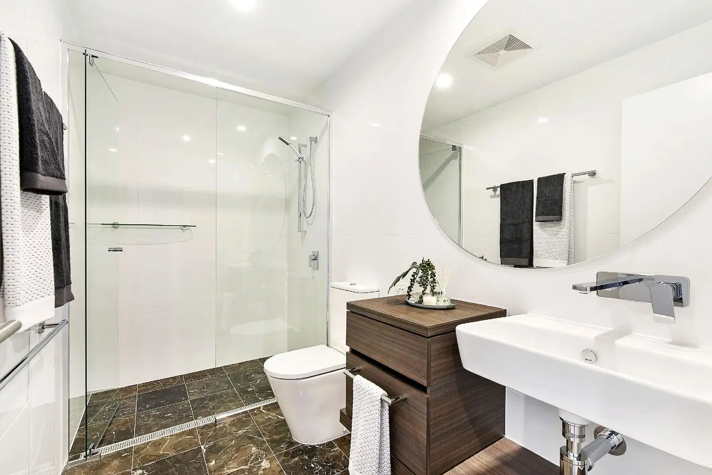 Qube Broadbeach Badezimmer