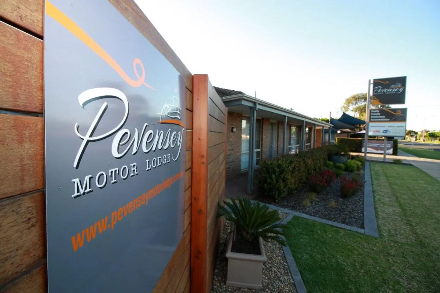 Pevensey Motor Lodge EXTERIOR