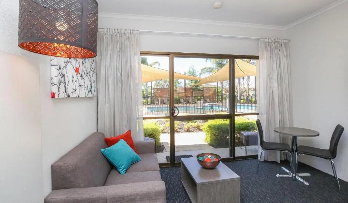 Comfort Inn Deakin Palms ROOM_EXAMPLE