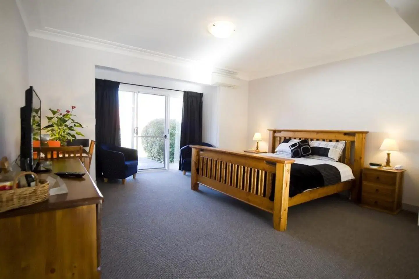 Moore Park Inn ROOM_EXAMPLE
