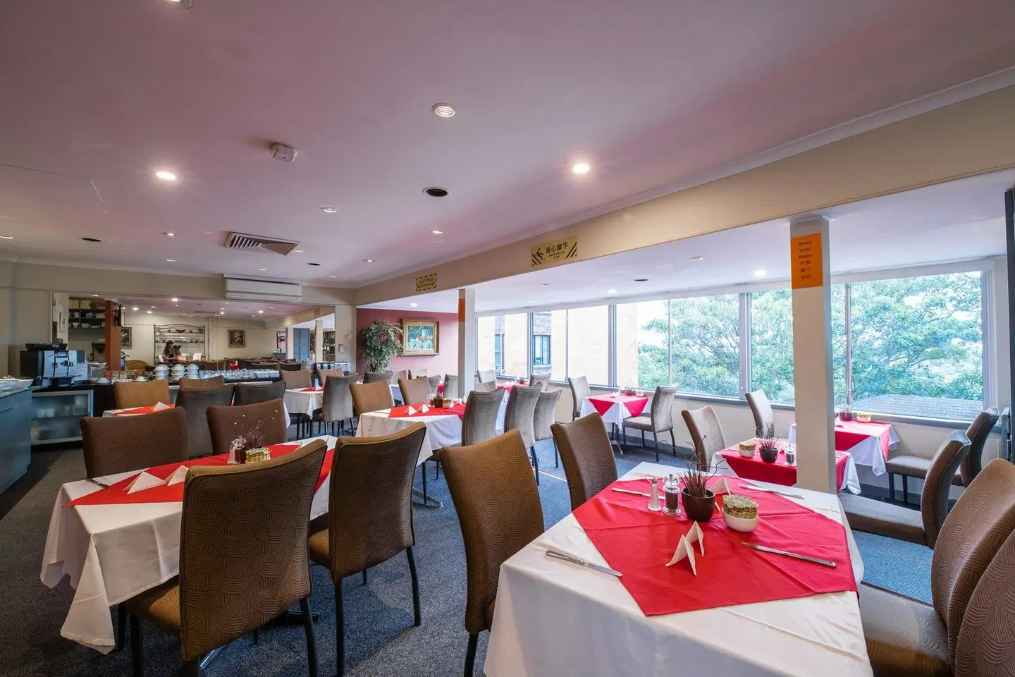 Twin Towers Inn Restaurant