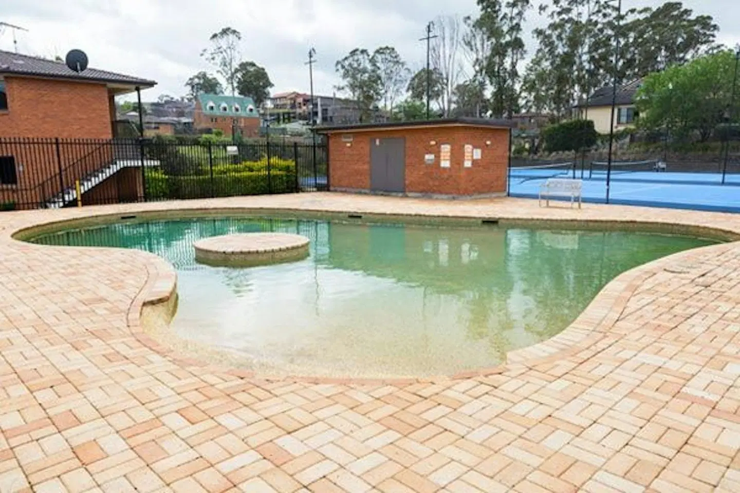 Hunts Hotel Liverpool OUTDOOR_POOL