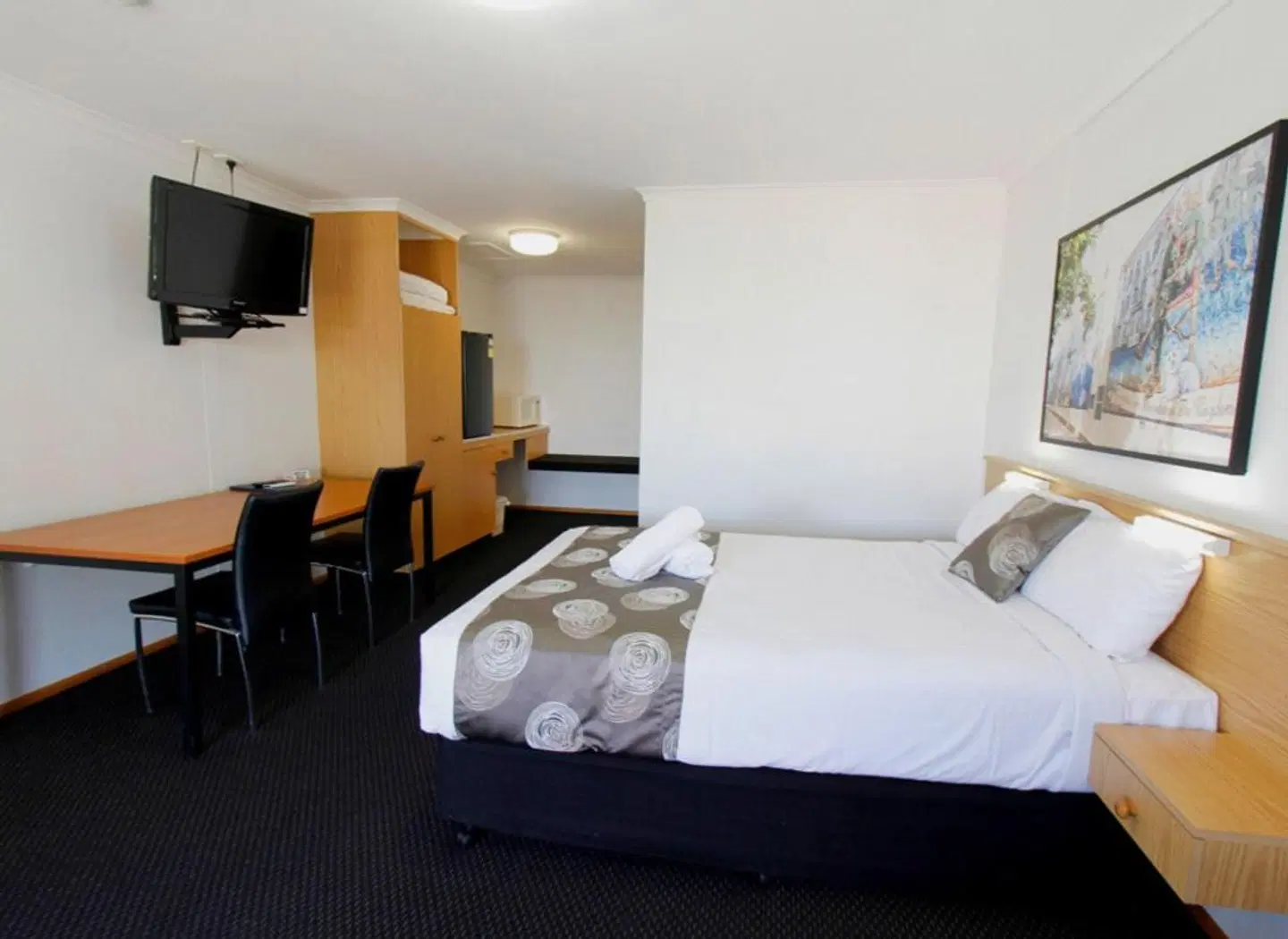 Blue Shades Motel ROOM_EXAMPLE
