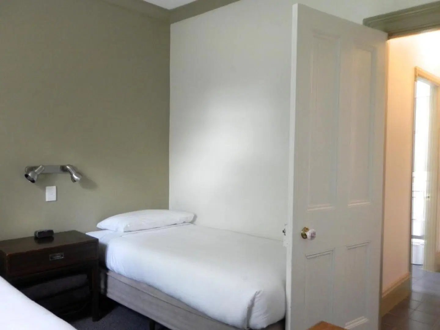 Moore Park Inn ROOM_EXAMPLE