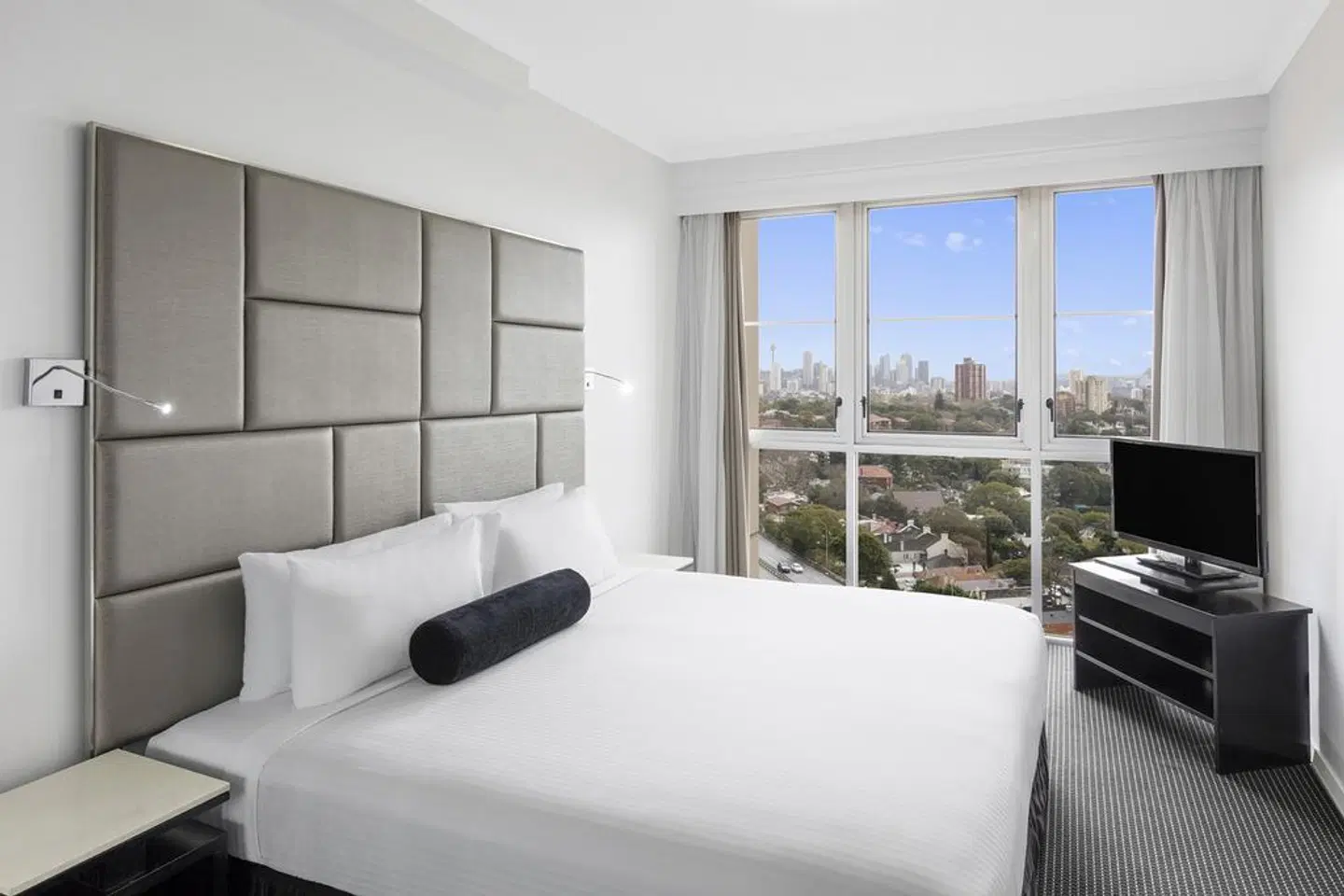 Meriton Bondi Junction ROOM_EXAMPLE