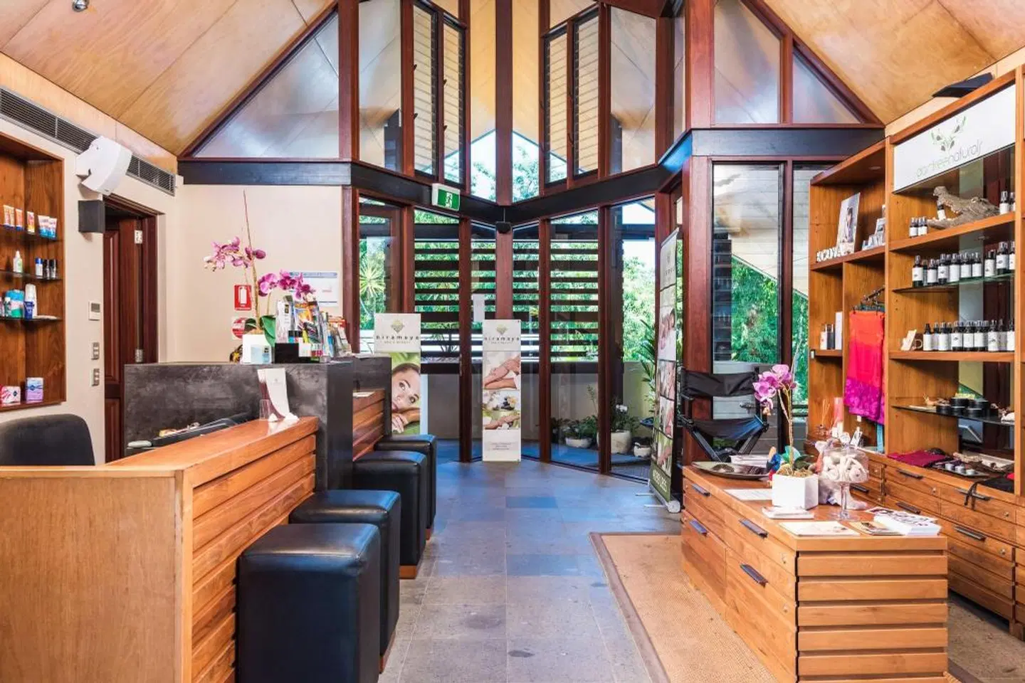 Niramaya Villas and Spa LOUNGE_LOBBY