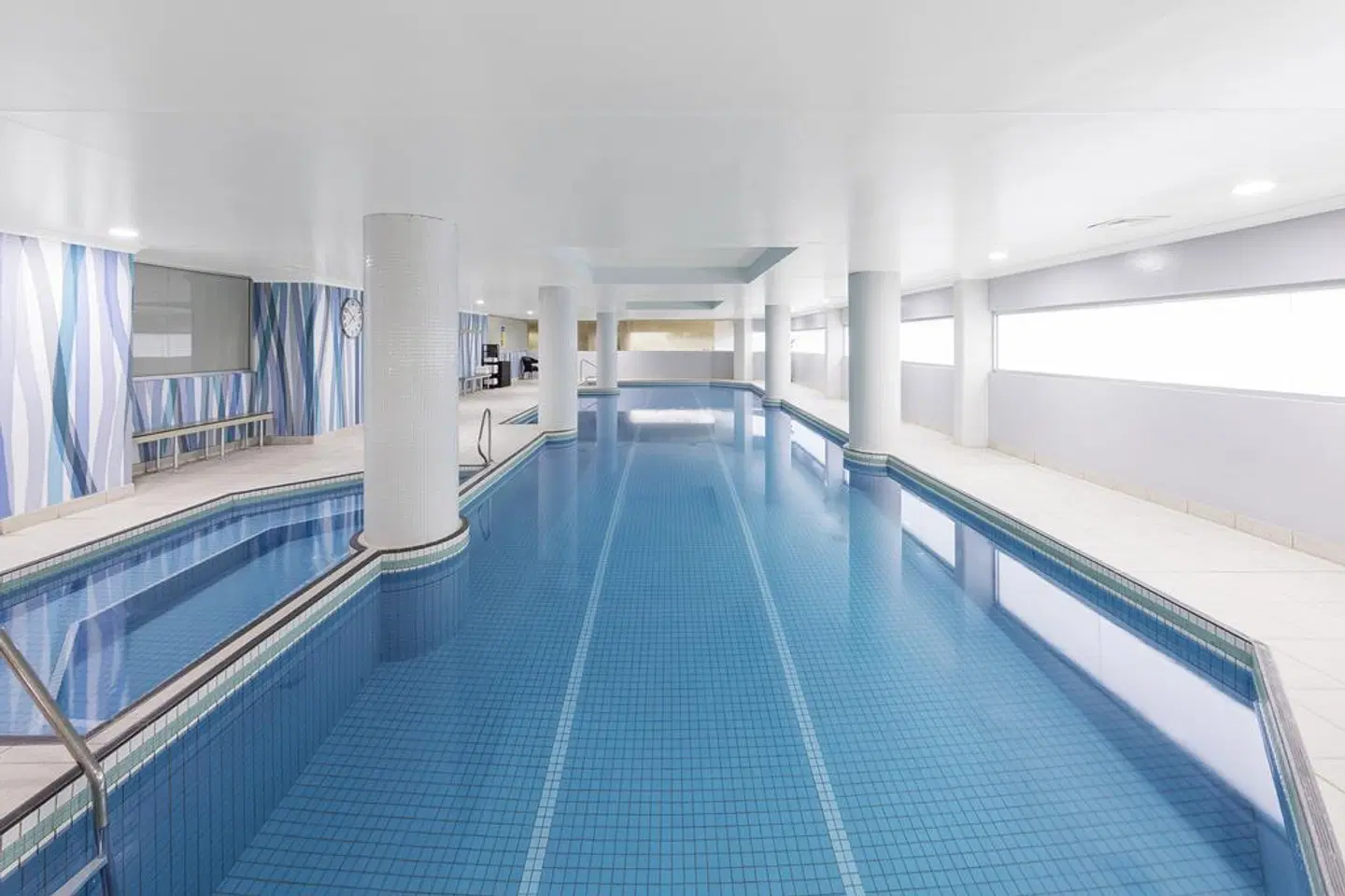 Meriton Bondi Junction Hallenbad