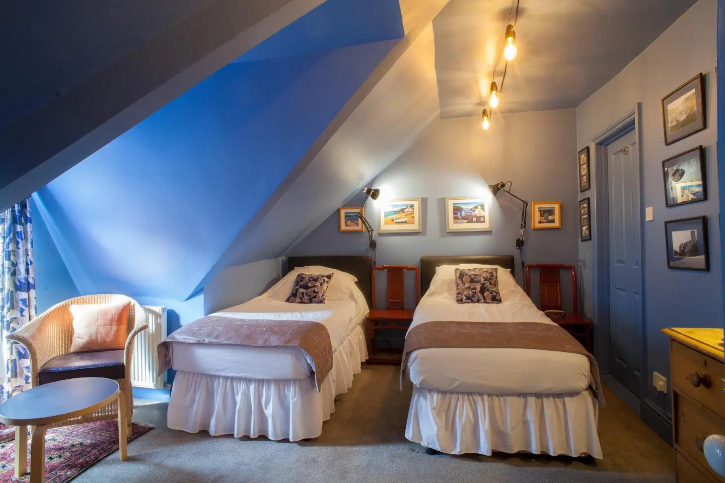 Hill View House Bed & Breakfast ROOM_EXAMPLE