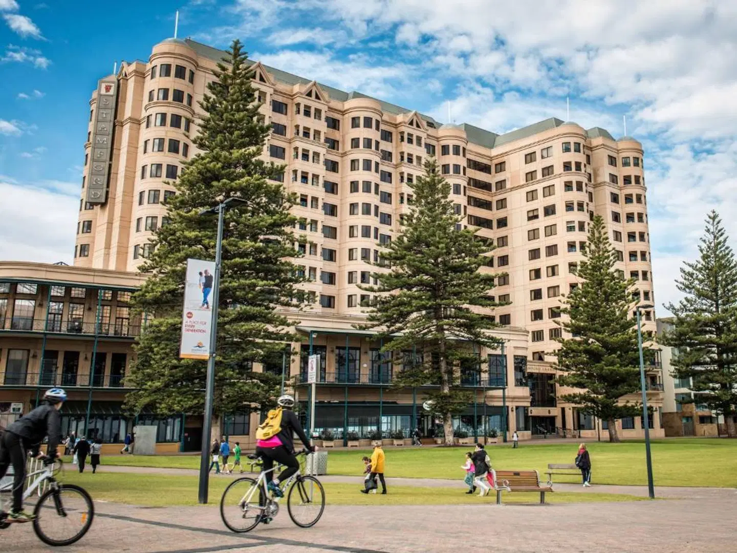 Stamford Grand Adelaide EXTERIOR