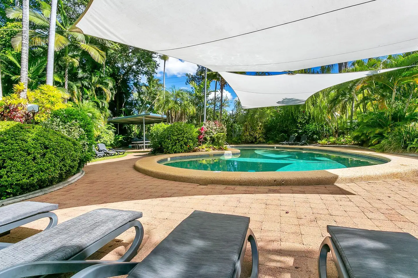 Roydon Beachfront Apartments HEALTH_BEAUTY