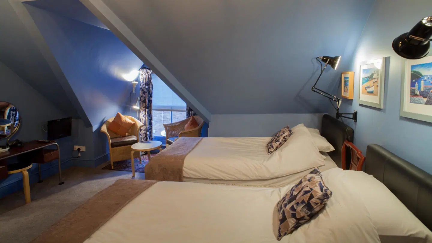 Hill View House Bed & Breakfast ROOM_EXAMPLE