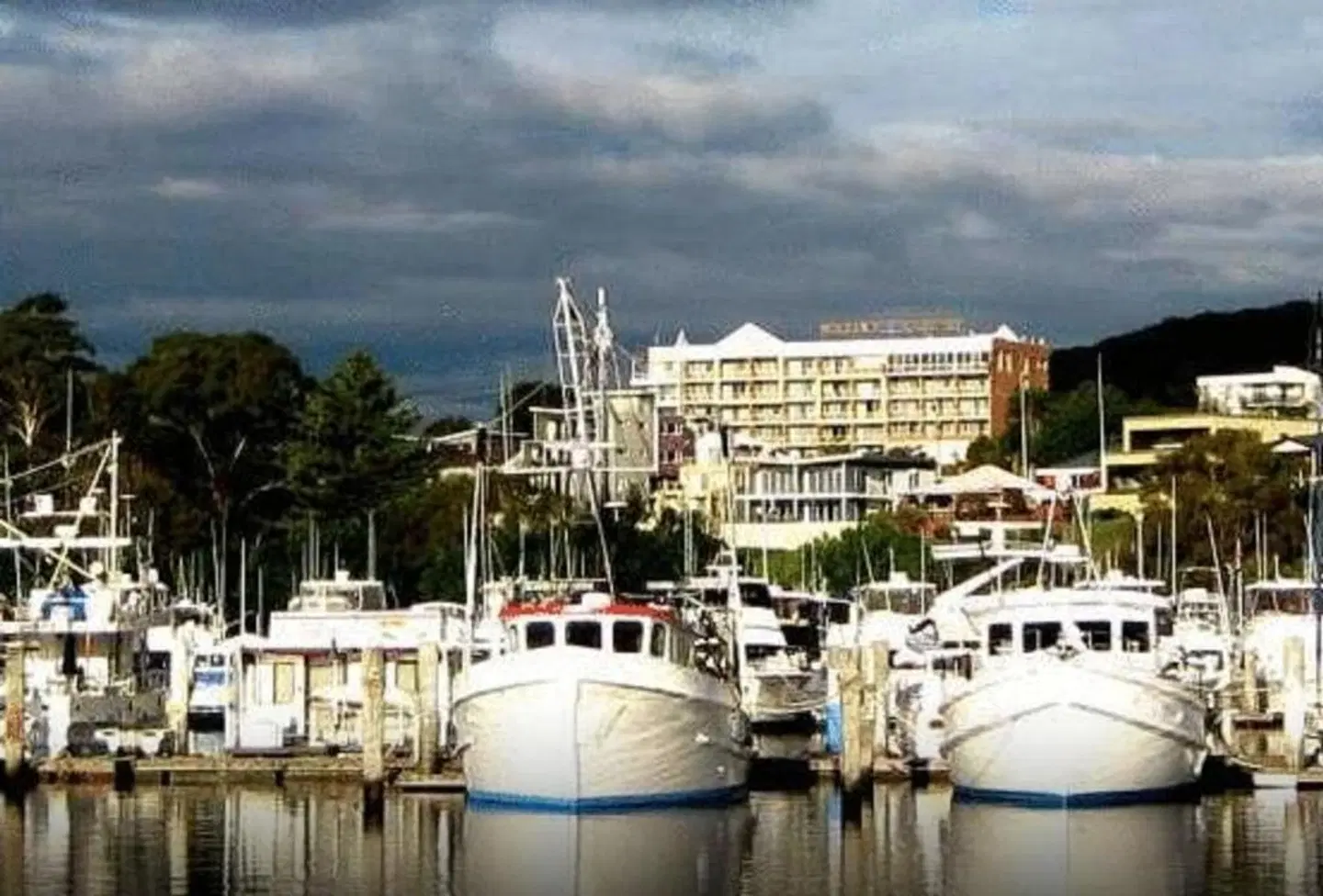 Marina Resort EXTERIOR