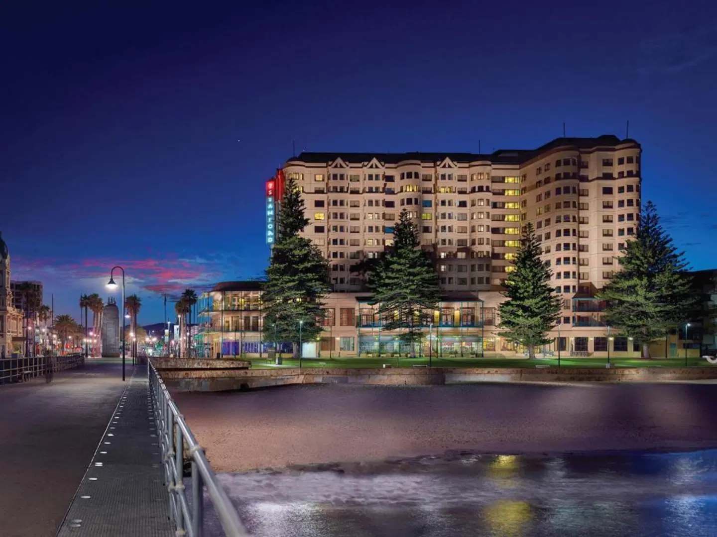 Stamford Grand Adelaide EXTERIOR