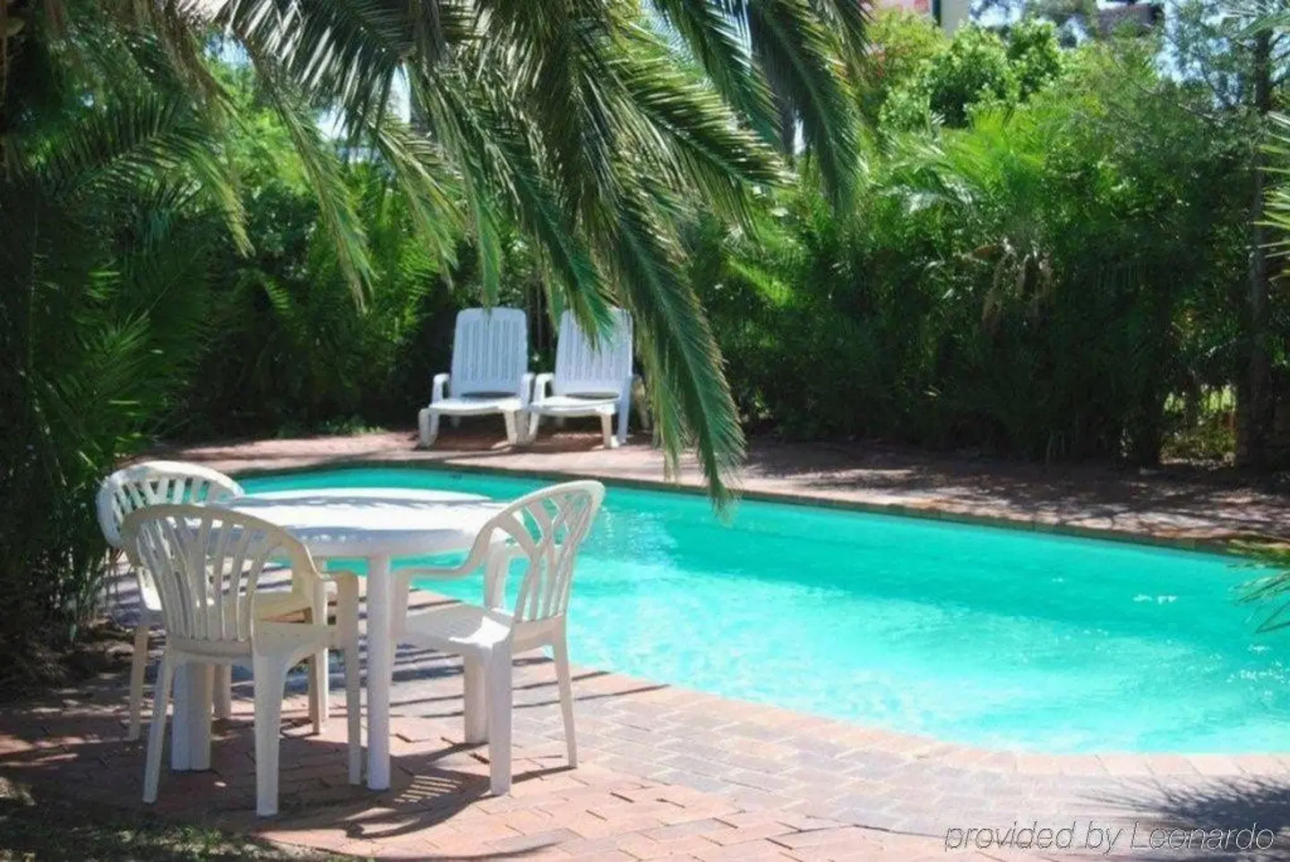 Aberdeen Motor Inn OUTDOOR_POOL
