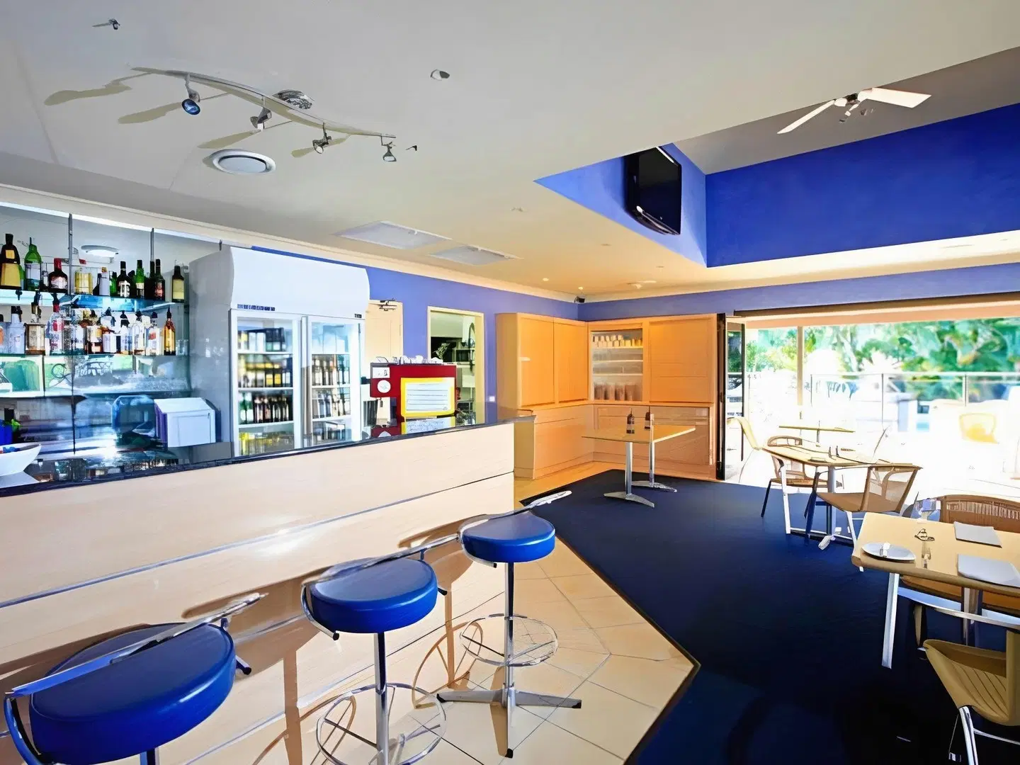 Macquarie Barracks Motor Inn Bar