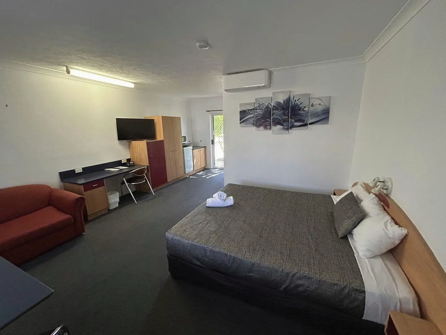 Boulevard Lodge ROOM_EXAMPLE