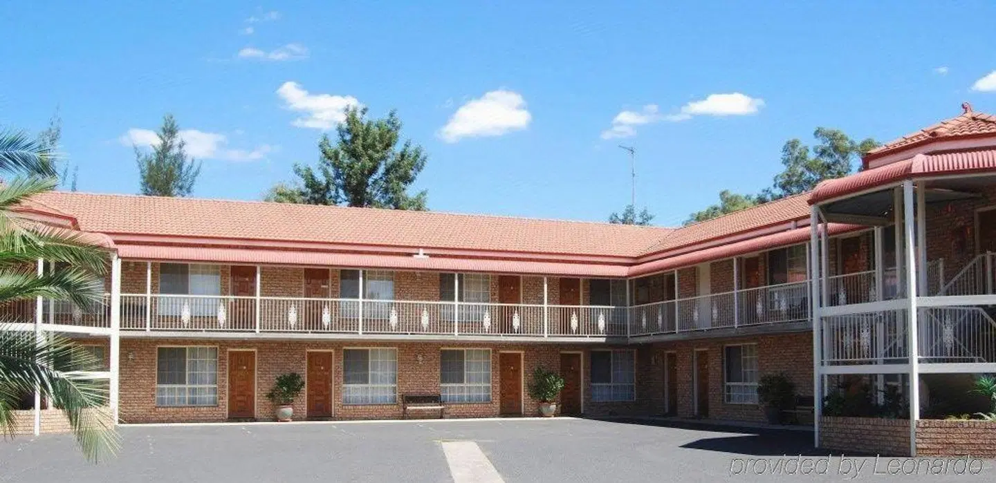 Aberdeen Motor Inn EXTERIOR