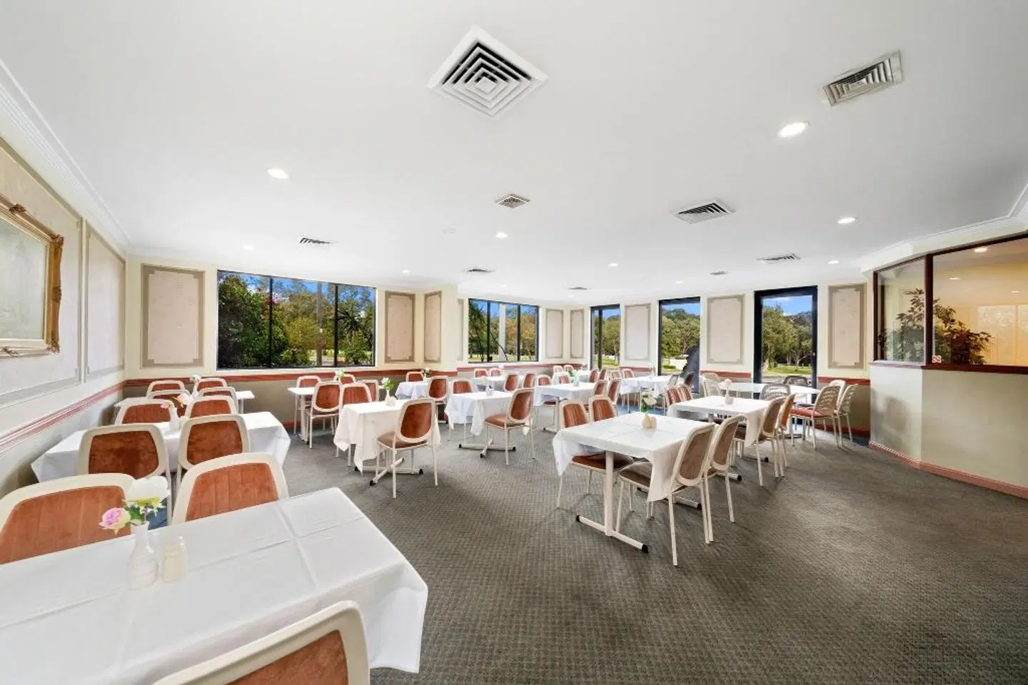 WM Hotel Banktown Restaurant