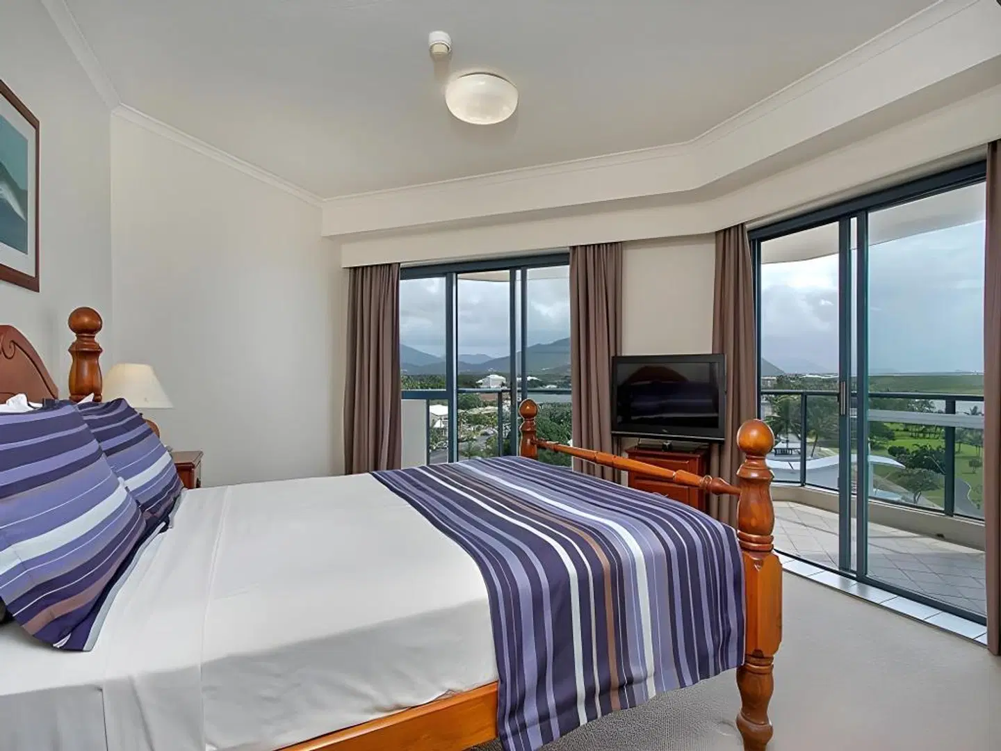 181 The Esplanade ROOM_EXAMPLE