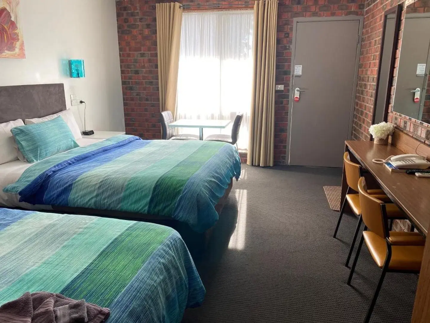 Zero Inn Motel ROOM_EXAMPLE