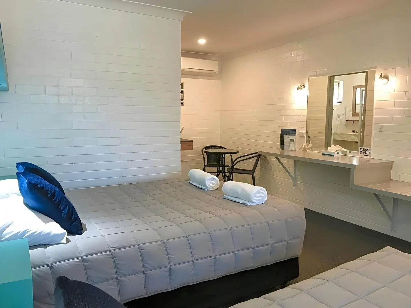 Pleasant Way Motel ROOM_EXAMPLE