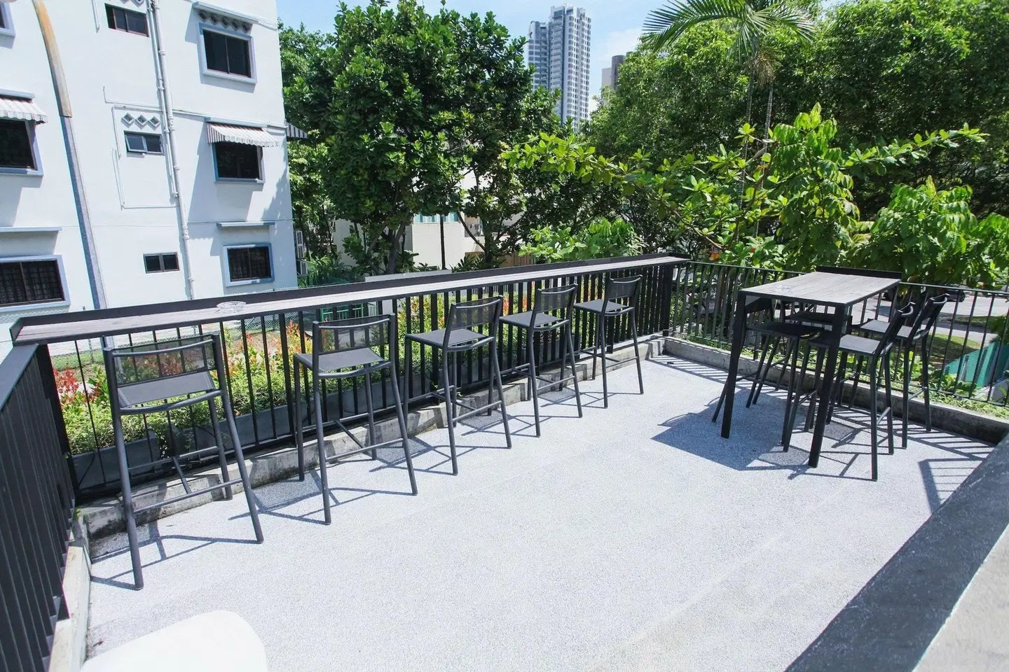 Lloyd's Inn Terrasse