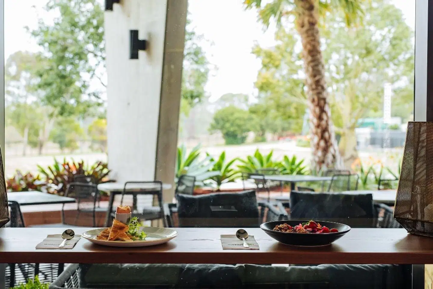 Eatons Hill Hotel Terrasse