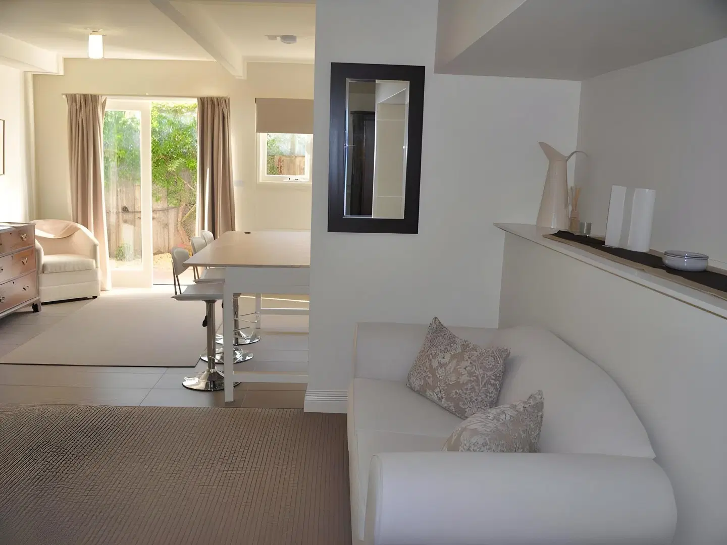 Belton Apartments ROOM_EXAMPLE