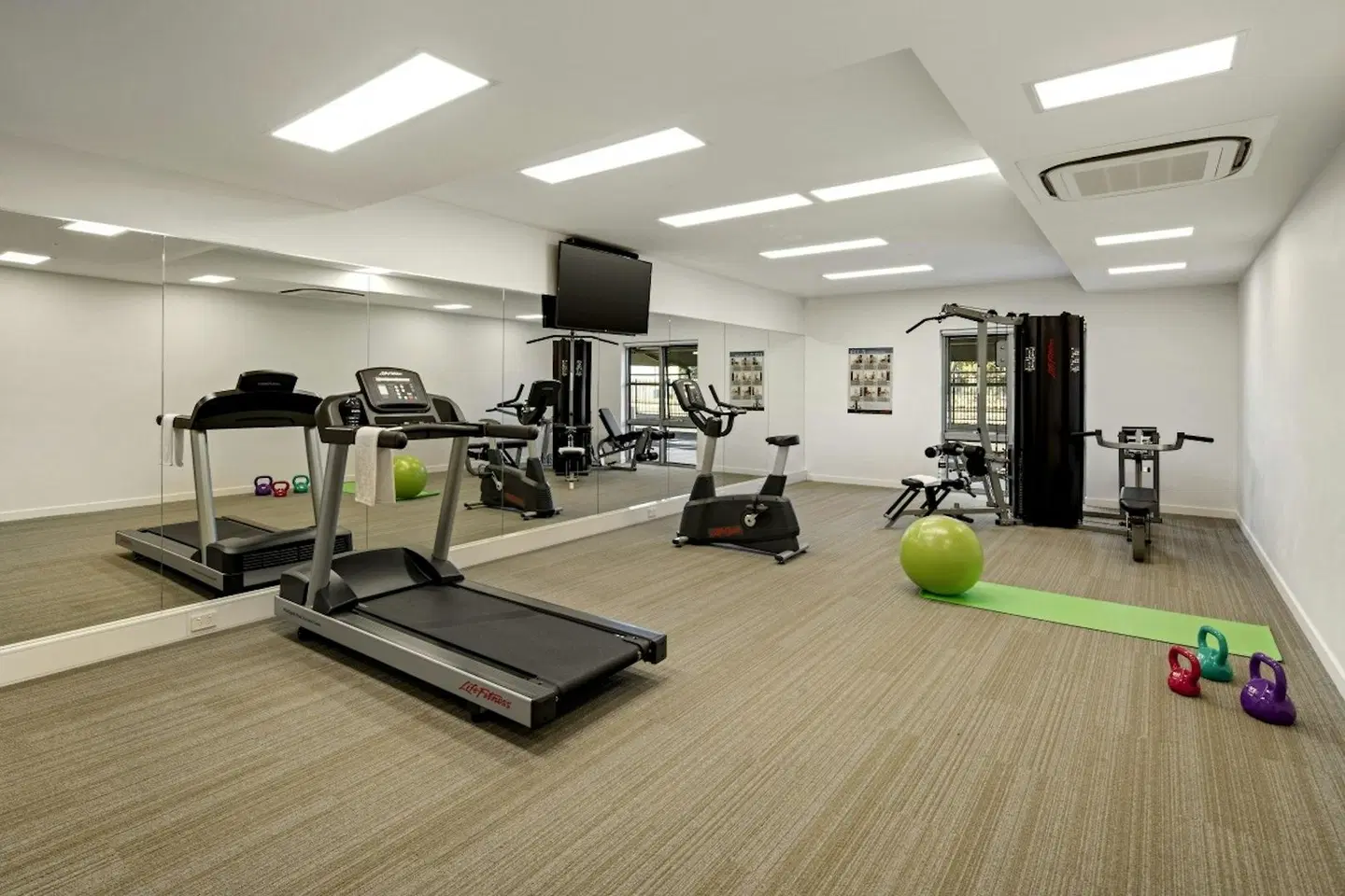 Quest Griffith SPORTS_AND_LEISURE