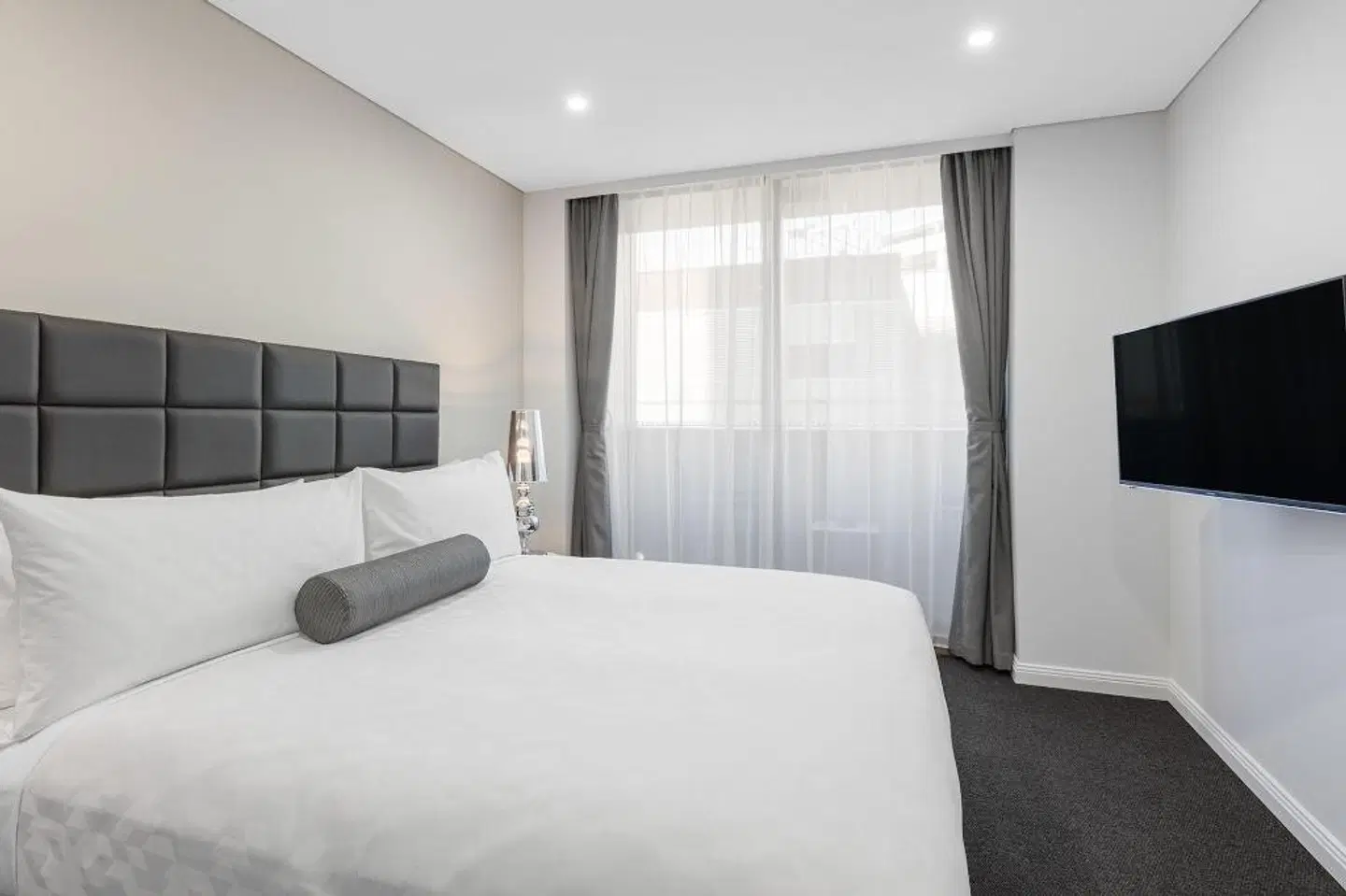 Meriton Suites North Sydney ROOM_EXAMPLE