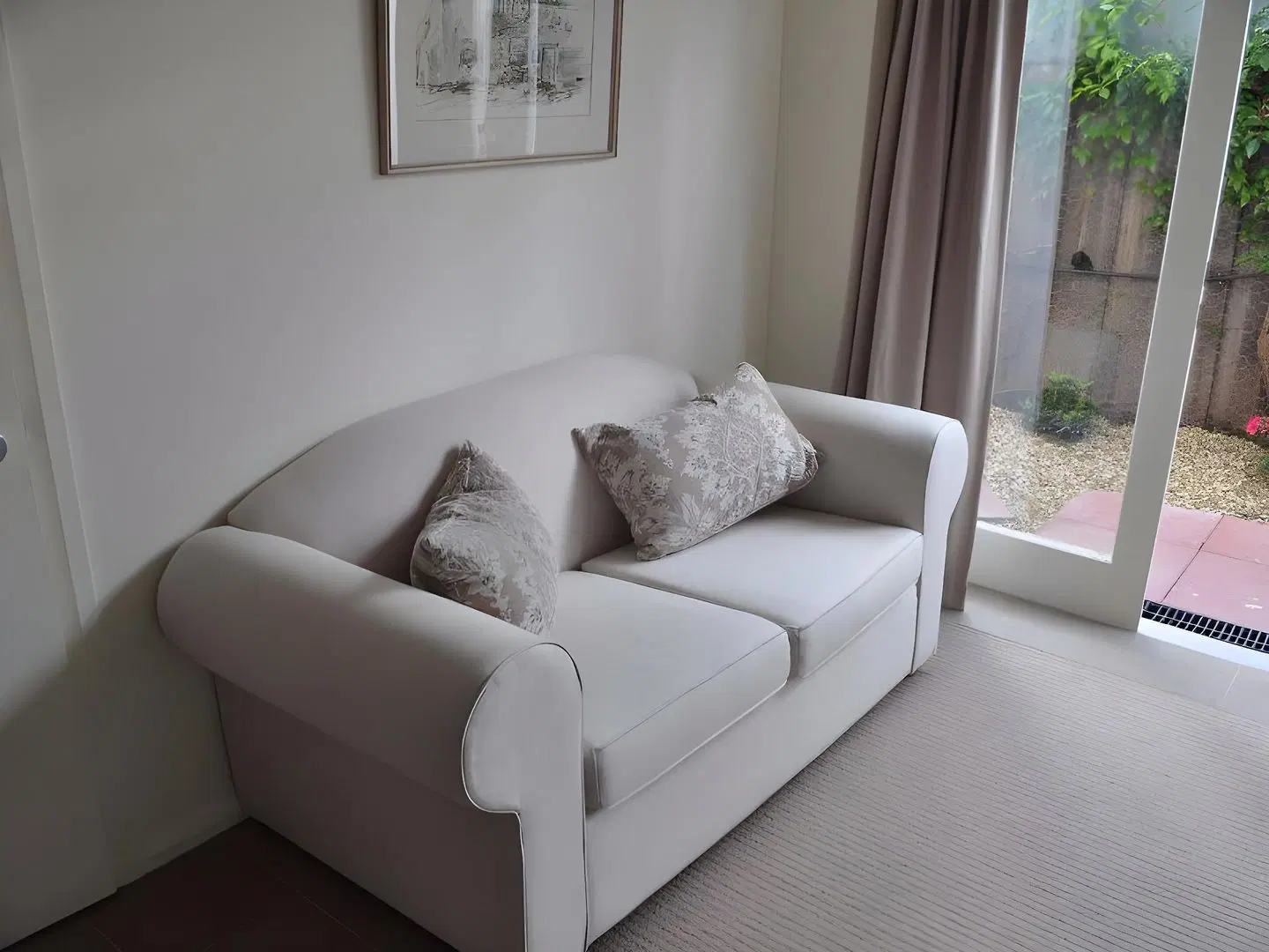 Belton Apartments ROOM_EXAMPLE