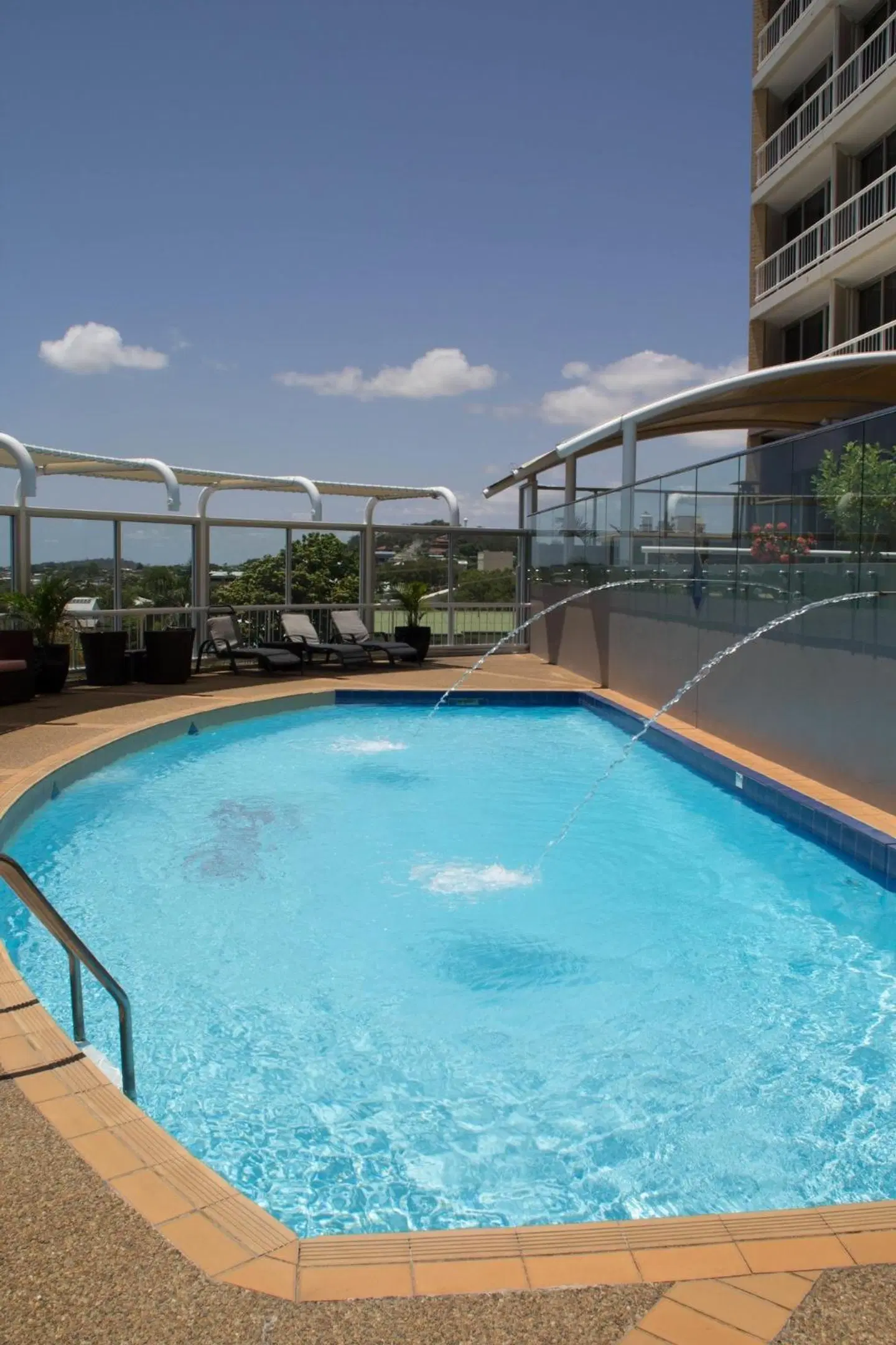 Gladstone Capricorn Apartments OUTDOOR_POOL