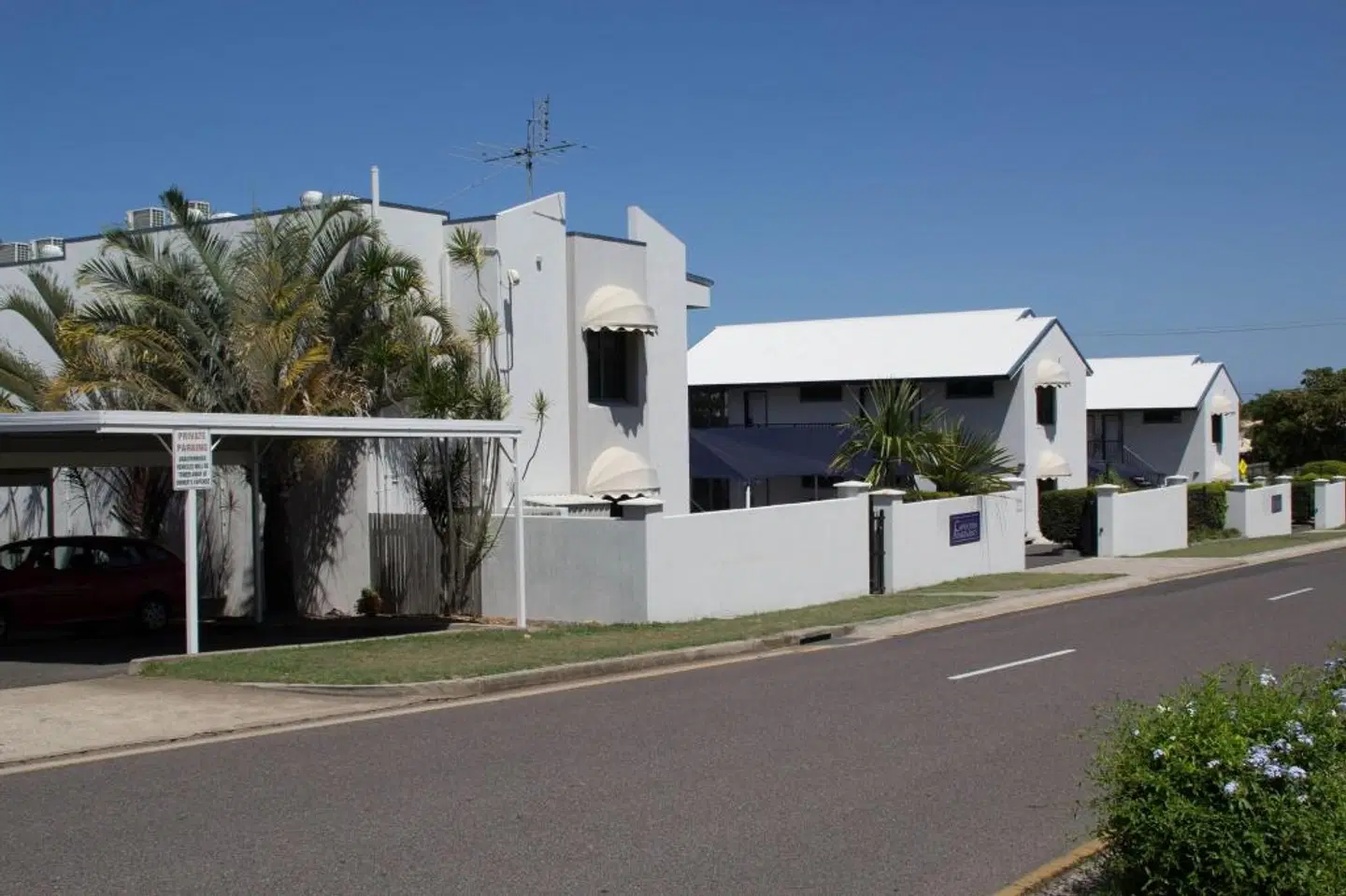 Gladstone Capricorn Apartments EXTERIOR