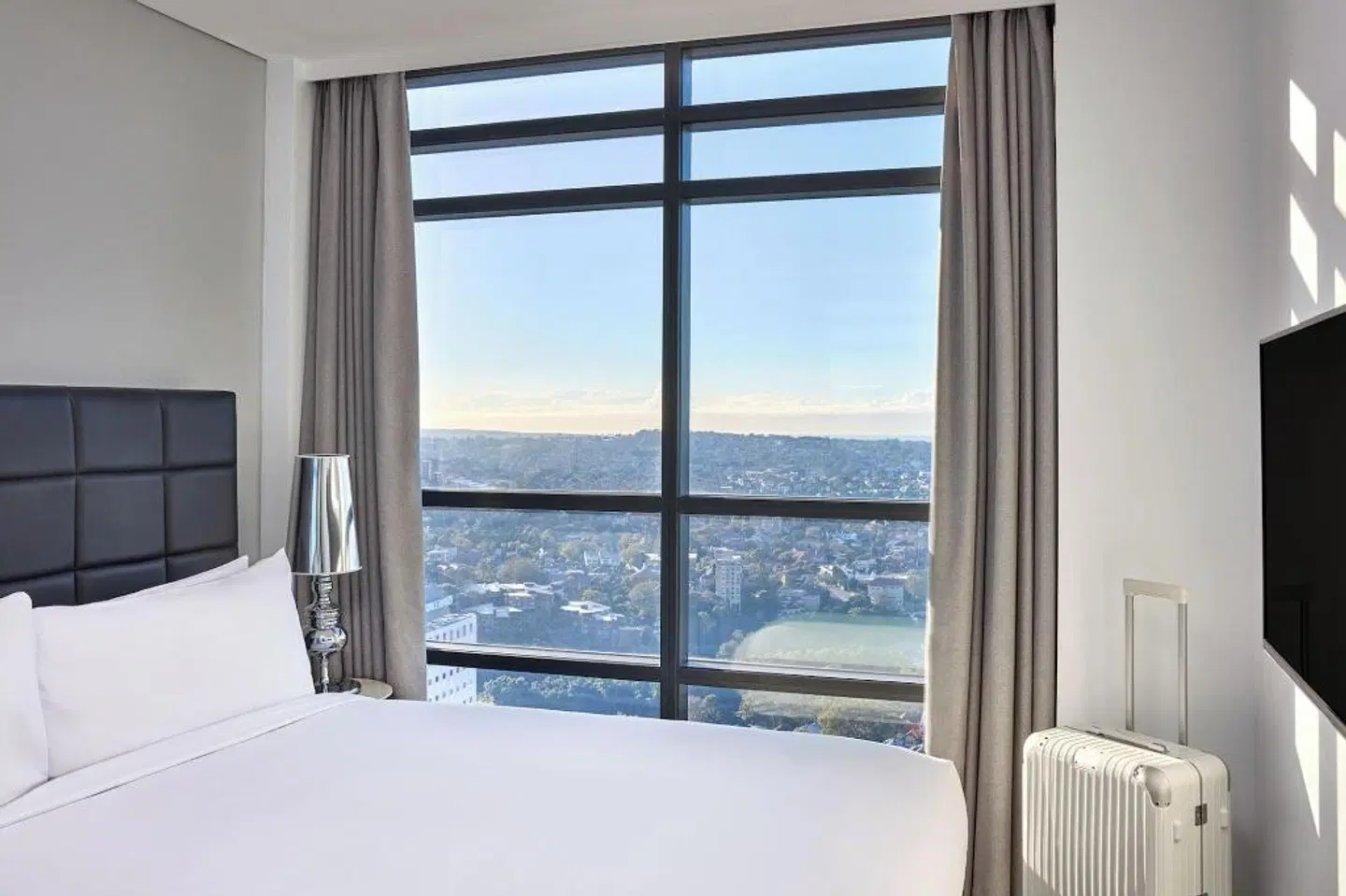 Meriton Suites North Sydney ROOM_EXAMPLE