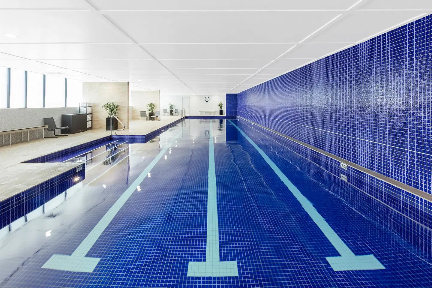 Meriton Suites Mascot Central Hallenbad